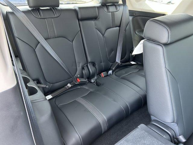 new 2025 Honda Pilot car, priced at $48,950