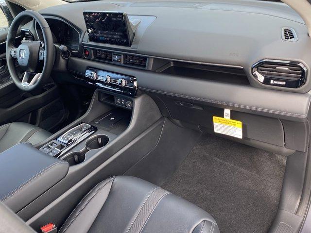 new 2025 Honda Pilot car, priced at $45,725
