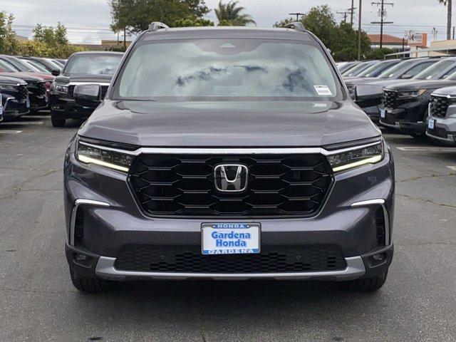 new 2025 Honda Pilot car, priced at $50,695