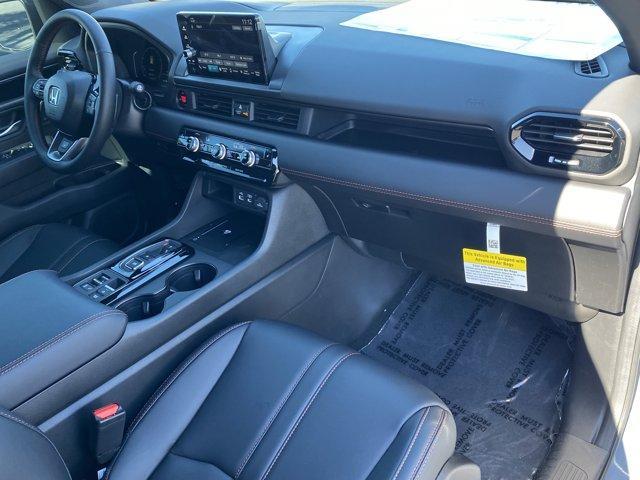 new 2025 Honda Pilot car