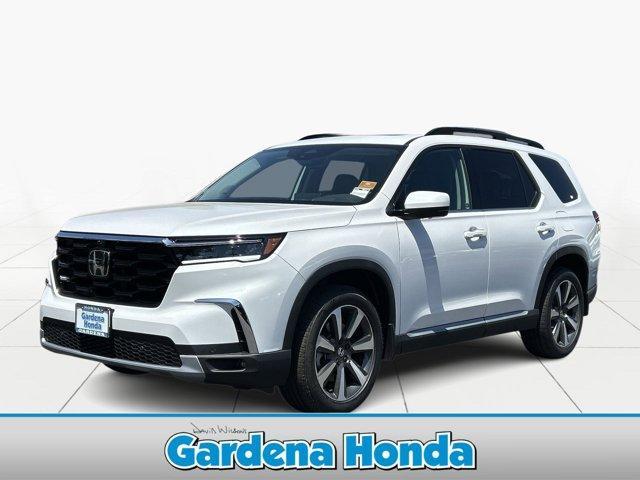 new 2025 Honda Pilot car, priced at $54,985