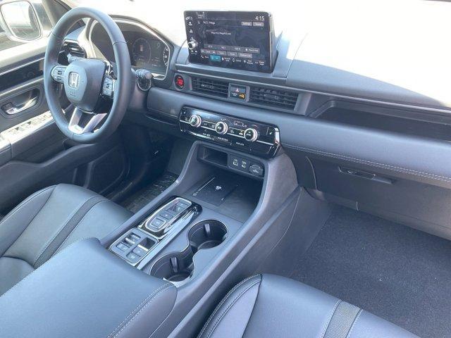 new 2025 Honda Pilot car, priced at $48,280