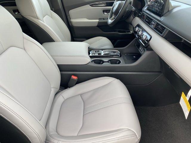 new 2025 Honda Pilot car, priced at $51,095