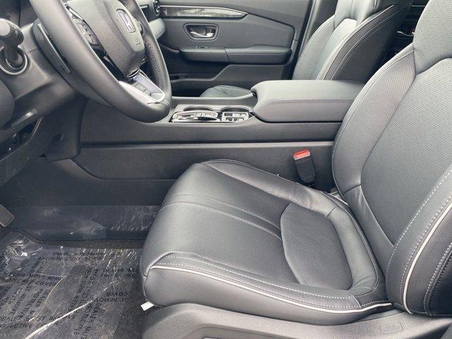 new 2025 Honda Pilot car, priced at $54,575
