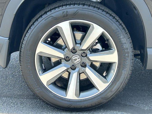 new 2025 Honda Pilot car, priced at $54,575