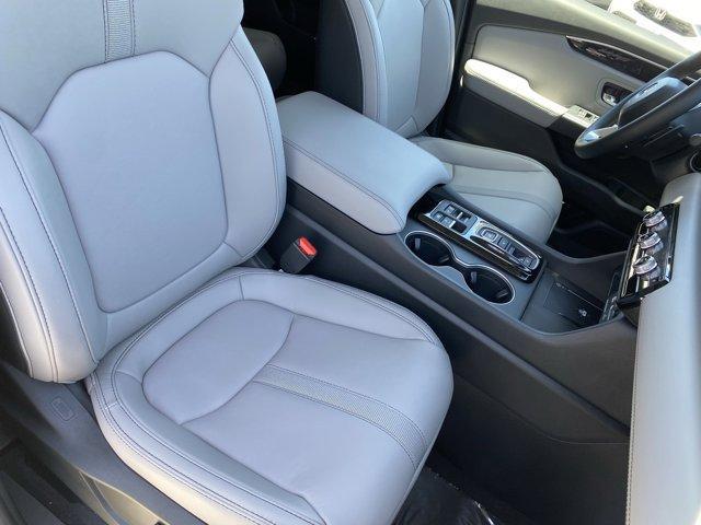 new 2025 Honda Pilot car, priced at $50,895