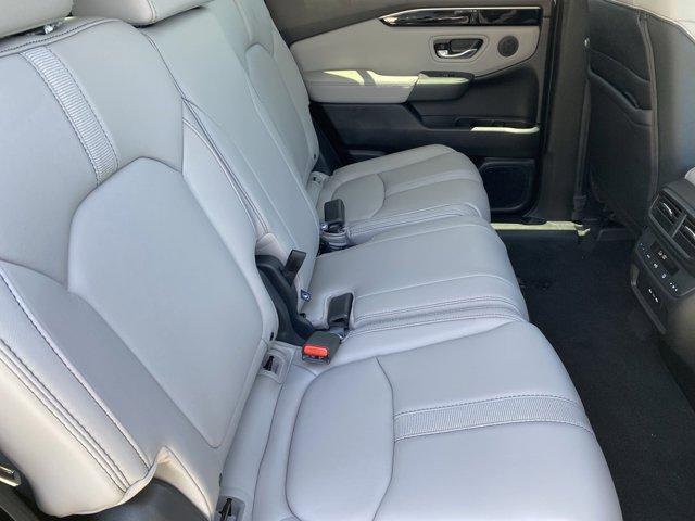 new 2025 Honda Pilot car, priced at $50,895