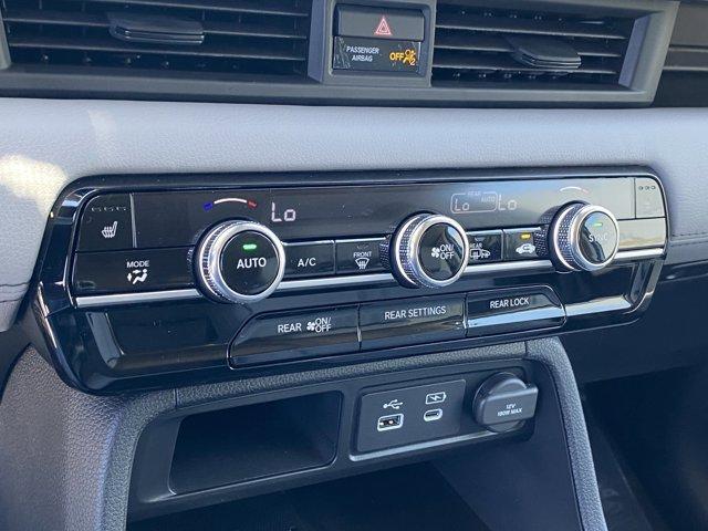 new 2025 Honda Pilot car, priced at $50,895