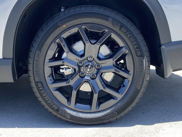 new 2025 Honda Pilot car, priced at $50,895