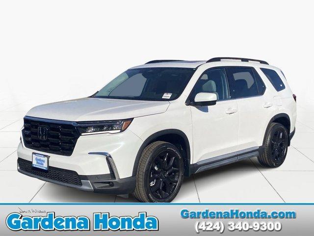 new 2025 Honda Pilot car, priced at $53,650