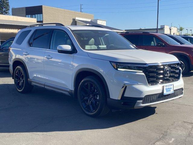 new 2025 Honda Pilot car, priced at $53,650