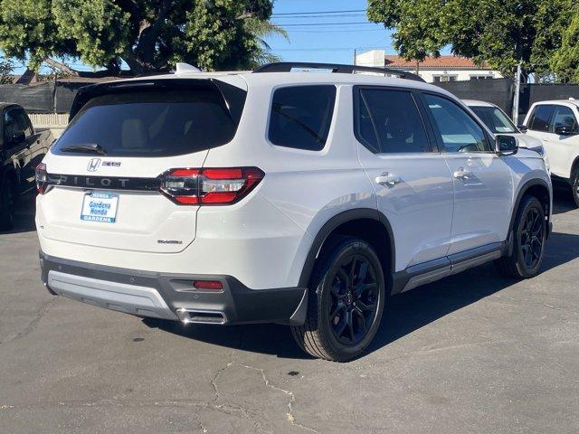 new 2025 Honda Pilot car, priced at $53,650