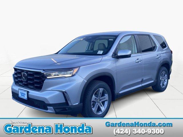 new 2025 Honda Pilot car, priced at $45,625