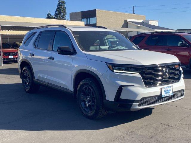 new 2025 Honda Pilot car, priced at $51,555