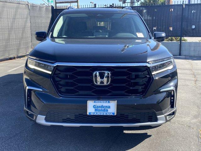 new 2025 Honda Pilot car, priced at $52,715