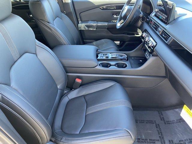 new 2025 Honda Pilot car, priced at $50,895