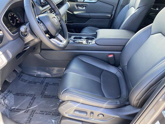 new 2025 Honda Pilot car, priced at $50,895
