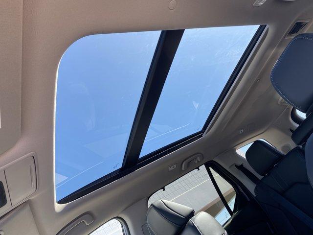 new 2025 Honda Pilot car, priced at $50,895