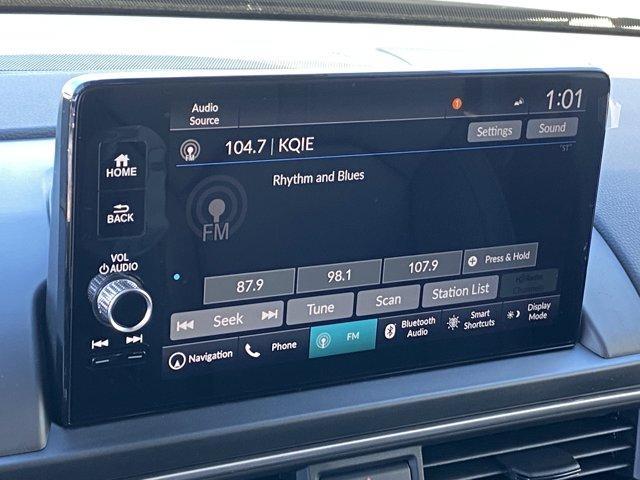 new 2025 Honda Pilot car, priced at $50,895