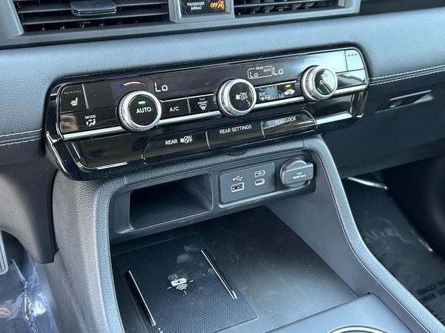 new 2025 Honda Pilot car, priced at $49,405