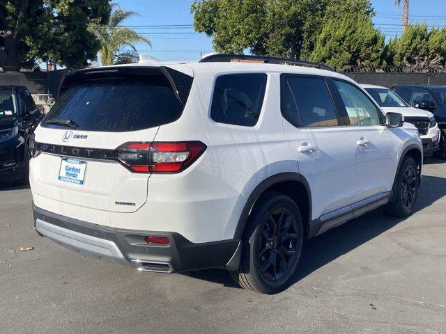 new 2025 Honda Pilot car, priced at $51,550