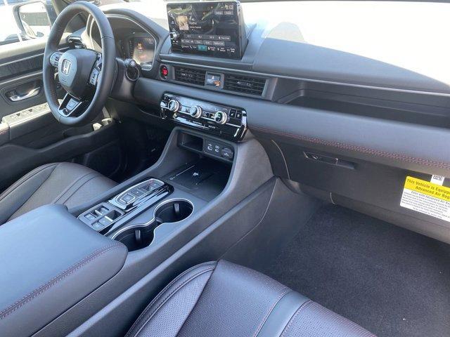 new 2025 Honda Pilot car, priced at $56,485