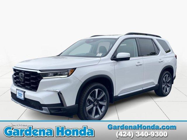 new 2025 Honda Pilot car, priced at $49,050