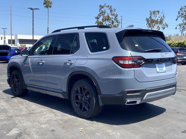 new 2025 Honda Pilot car, priced at $52,180