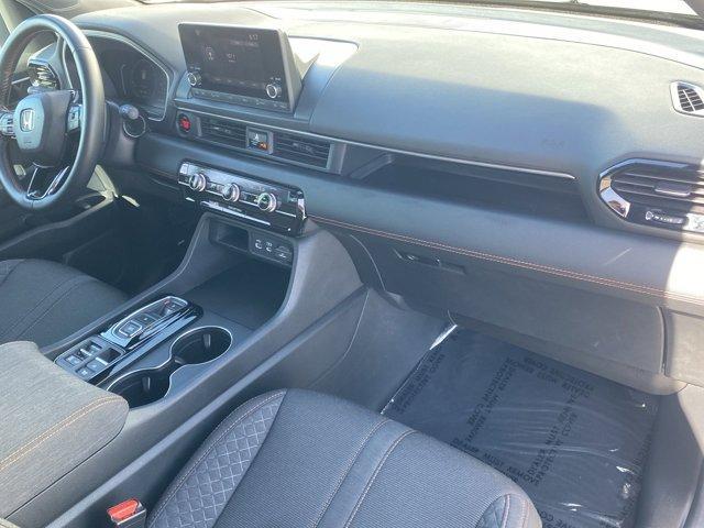 used 2025 Honda Pilot car, priced at $38,588