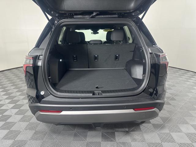 new 2026 Chevrolet Equinox car, priced at $31,995