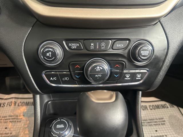 used 2018 Jeep Cherokee car, priced at $20,530