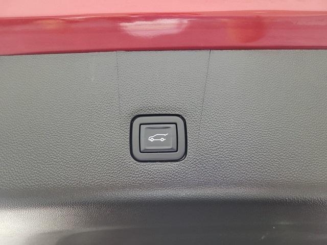 used 2023 Chevrolet Traverse car, priced at $39,595