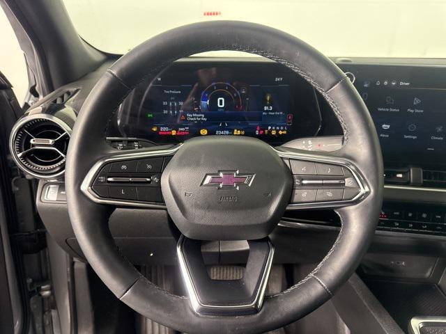 used 2025 Chevrolet Equinox car, priced at $29,087