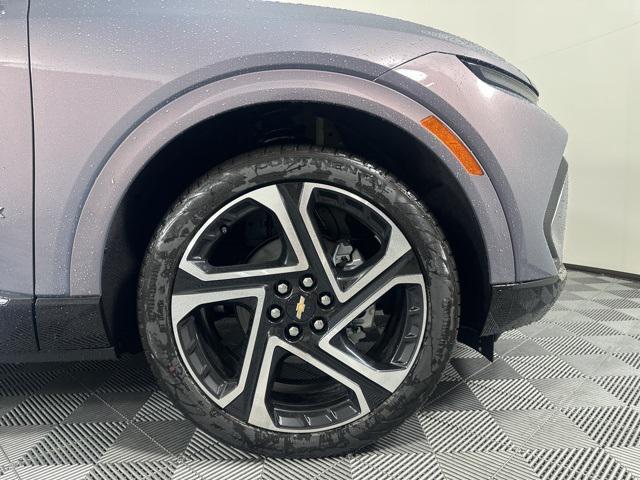 new 2025 Chevrolet Equinox EV car, priced at $47,490