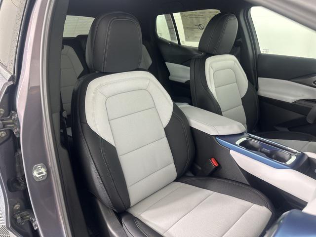 new 2025 Chevrolet Equinox EV car, priced at $47,490