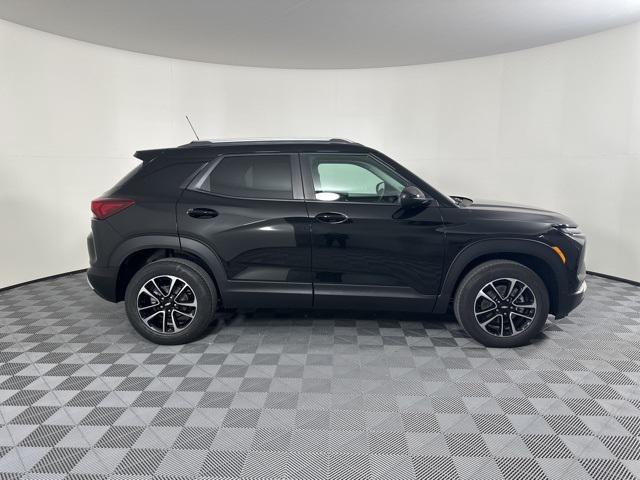 new 2025 Chevrolet TrailBlazer car, priced at $30,575