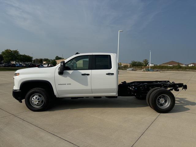 new 2025 Chevrolet Silverado 3500 car, priced at $64,418