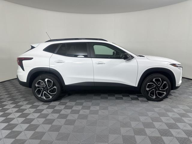 new 2025 Chevrolet Trax car, priced at $27,884