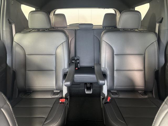 new 2025 Chevrolet Traverse car, priced at $51,915