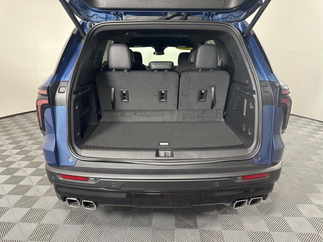 new 2025 Chevrolet Traverse car, priced at $51,915