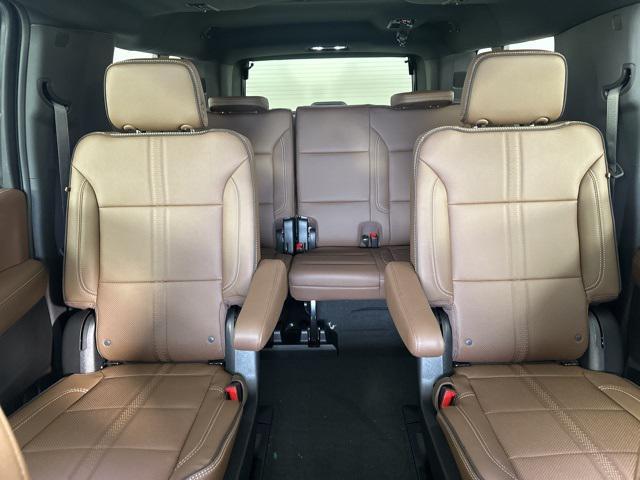new 2026 Chevrolet Suburban car, priced at $98,080