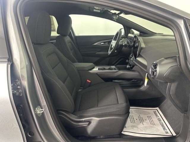 new 2025 Chevrolet Equinox EV car, priced at $39,090