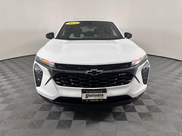 new 2025 Chevrolet Trax car, priced at $25,085