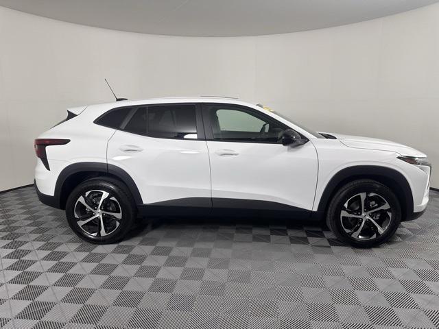 new 2025 Chevrolet Trax car, priced at $25,085