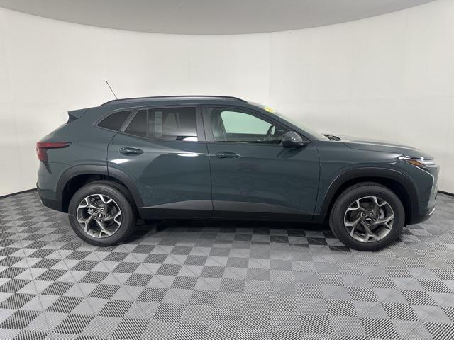 new 2025 Chevrolet Trax car, priced at $25,784