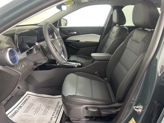 new 2025 Chevrolet Trax car, priced at $25,784