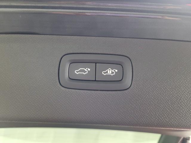 used 2021 Volvo XC90 car, priced at $37,697