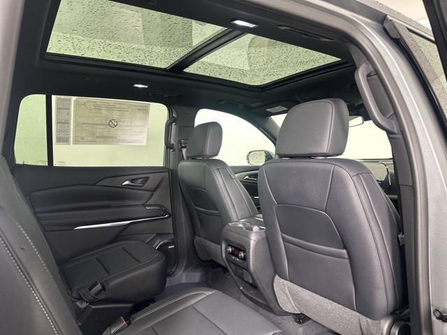new 2025 Chevrolet Traverse car, priced at $52,130