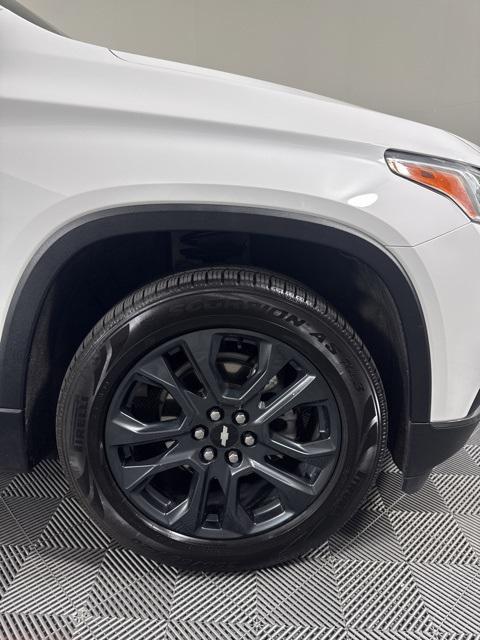 used 2021 Chevrolet Traverse car, priced at $23,901