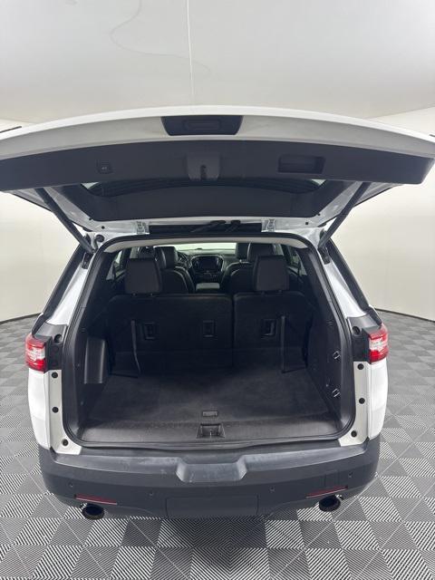 used 2021 Chevrolet Traverse car, priced at $23,901